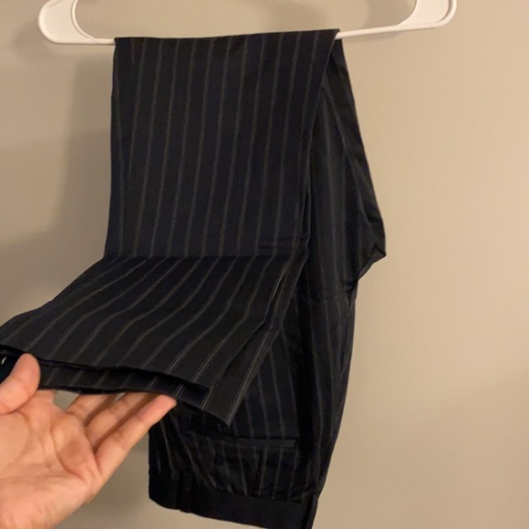 Striped Uniqlo Formal pant for just 15$ - Picture 3 of 4